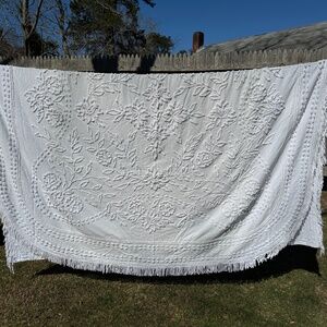 White Vintage Chenille Bedspread